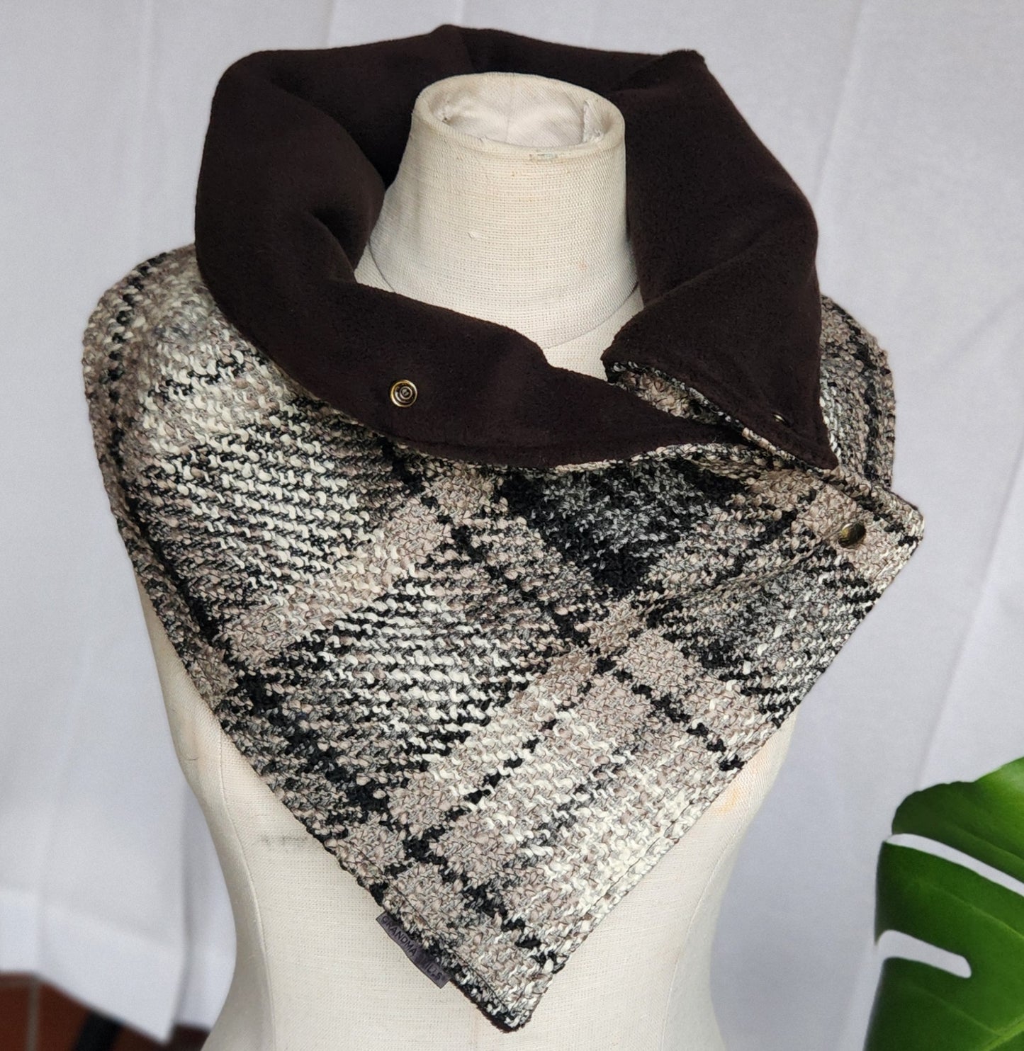 Pre-Order Slim Fit Snap Cowl-Basic Gray Plaid