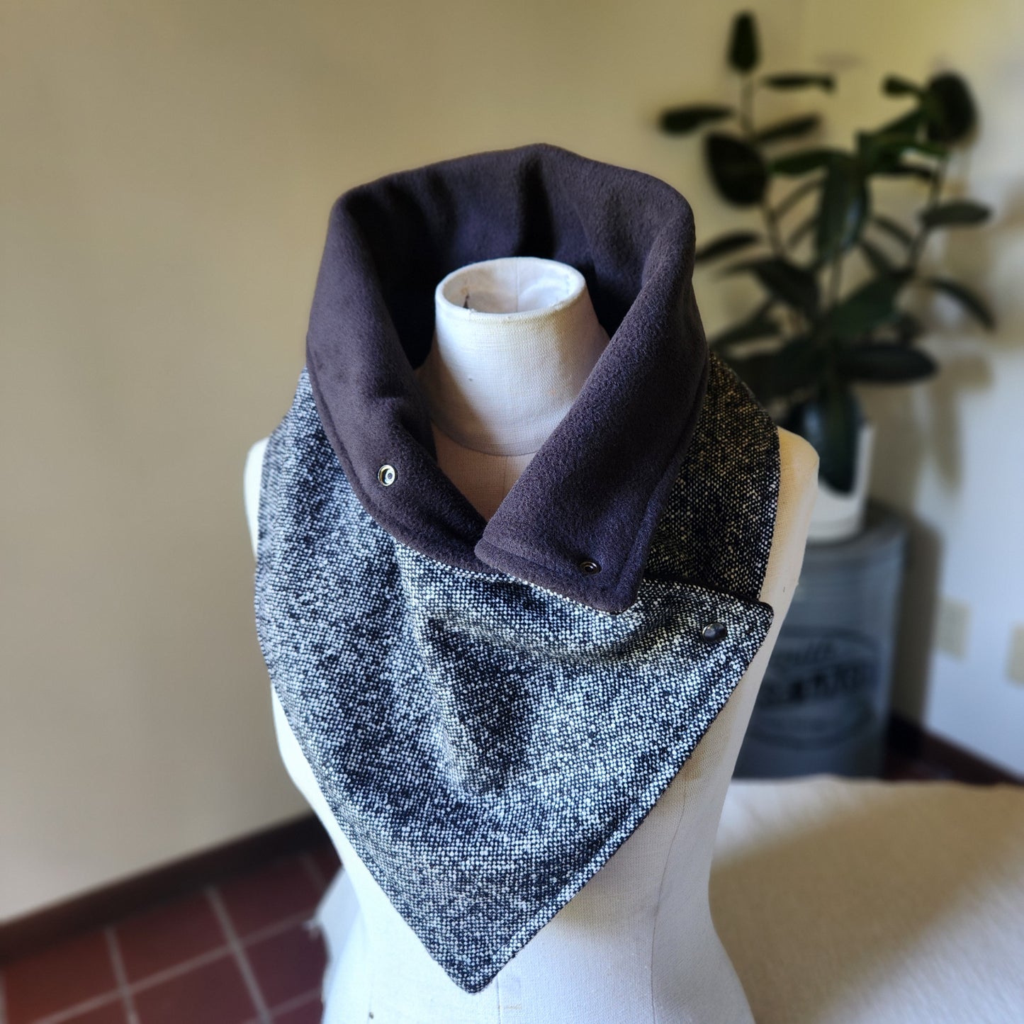 Snap Cowl-Black & White Twill