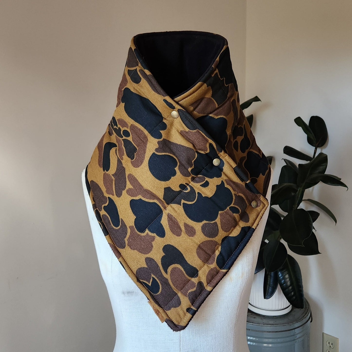 Adventure Fit Snap Cowl - Vintage Quilted Camo