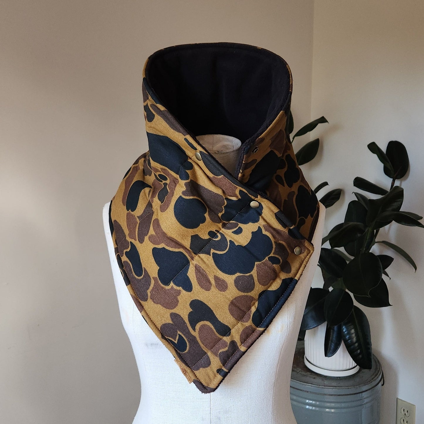 Adventure Fit Snap Cowl - Vintage Quilted Camo